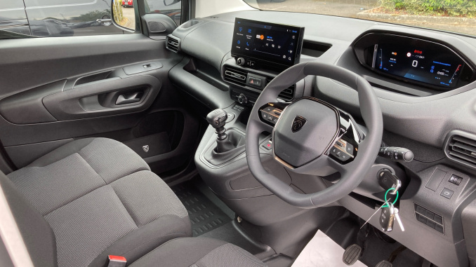 Peugeot Partner M Diesel 1.5 BlueHDi 100 Professional Plus Van - Image 16